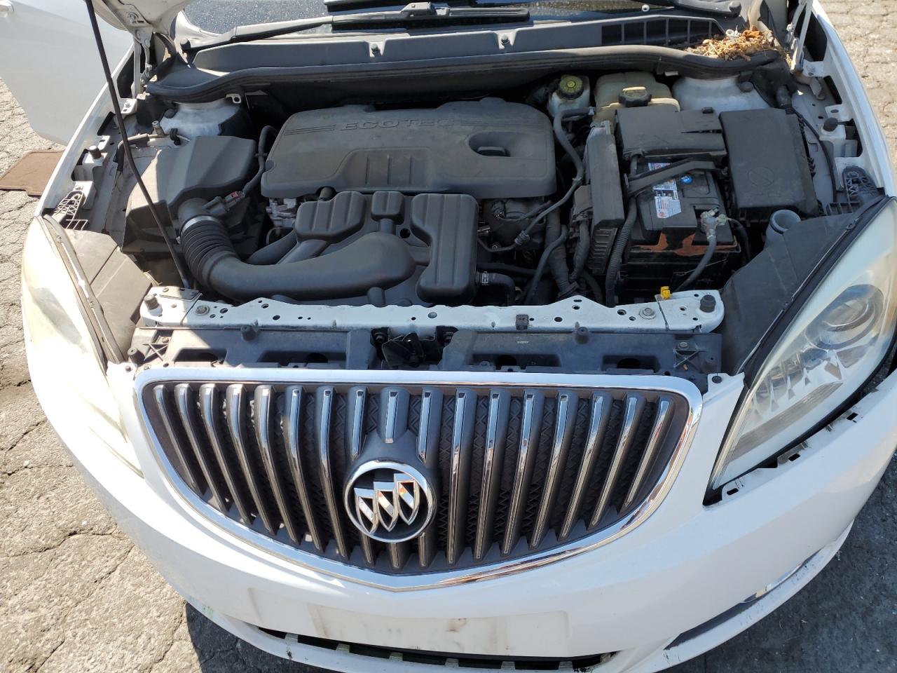 Photo 10 VIN: 1G4PR5SK5D4180652 - BUICK VERANO 