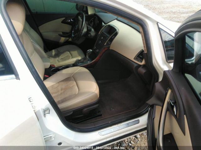 Photo 4 VIN: 1G4PR5SK6C4188788 - BUICK VERANO 