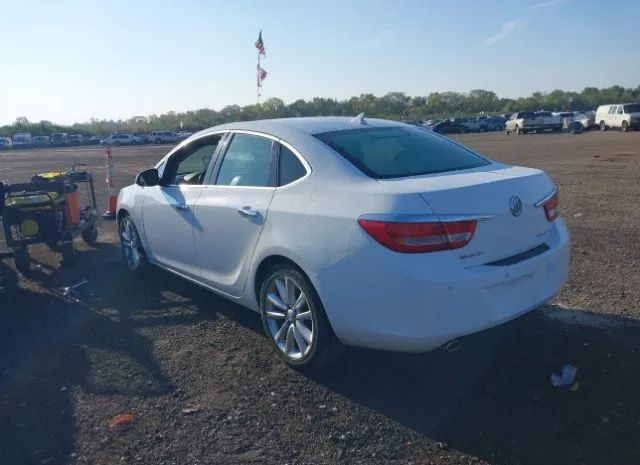 Photo 2 VIN: 1G4PR5SK6D4216283 - BUICK VERANO 