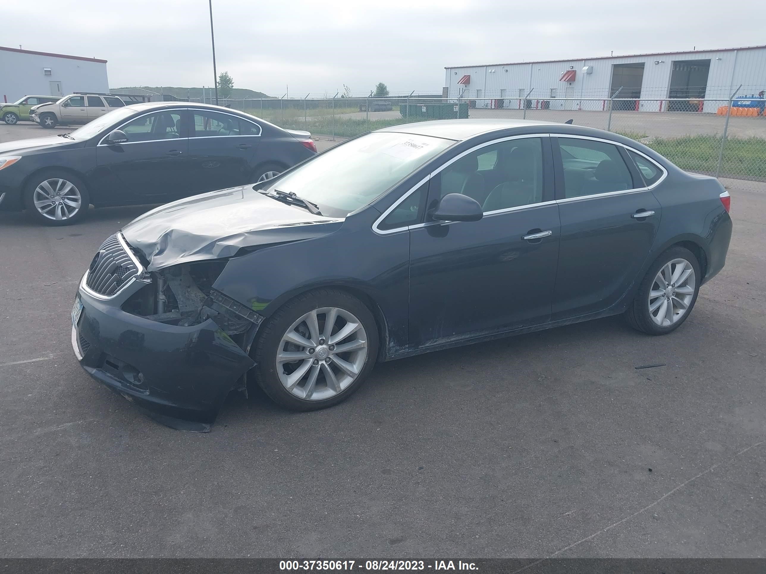 Photo 1 VIN: 1G4PR5SK6E4202871 - BUICK VERANO 