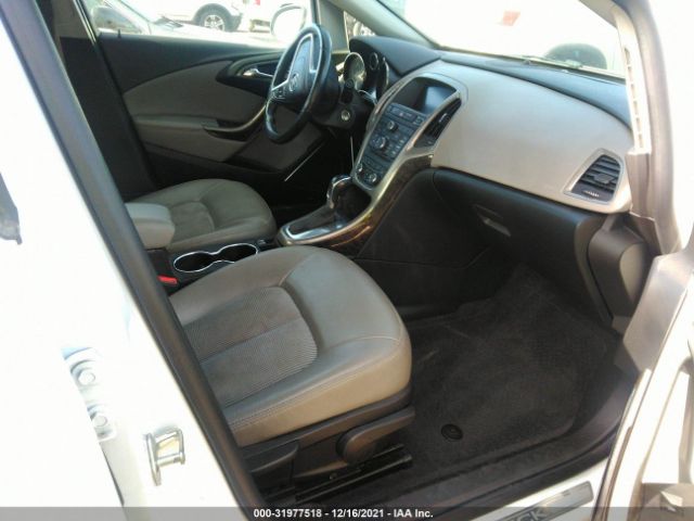 Photo 4 VIN: 1G4PR5SK6H4118571 - BUICK VERANO 