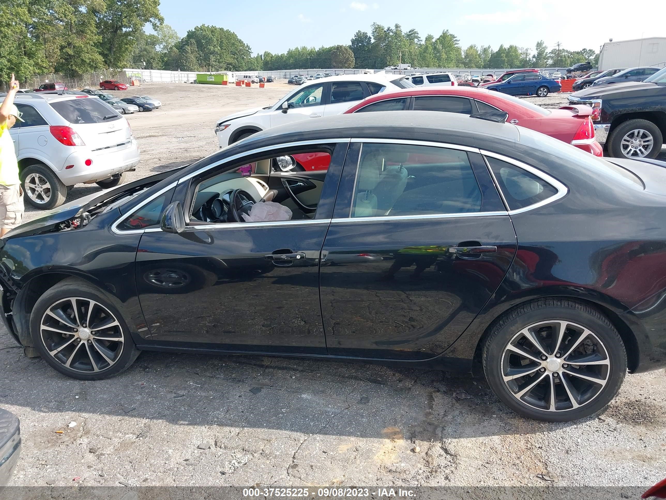 Photo 14 VIN: 1G4PR5SK6H4122829 - BUICK VERANO 