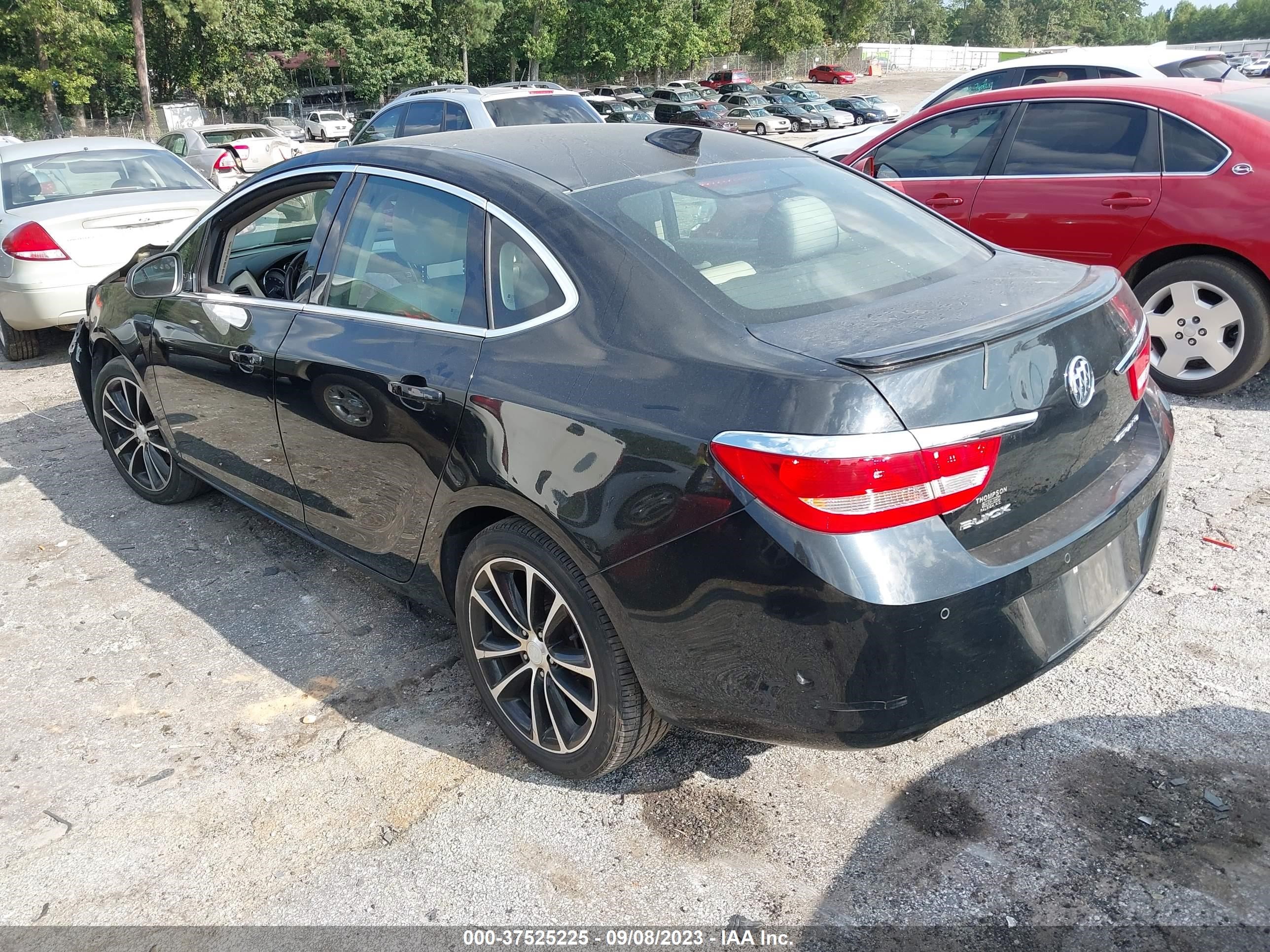 Photo 2 VIN: 1G4PR5SK6H4122829 - BUICK VERANO 