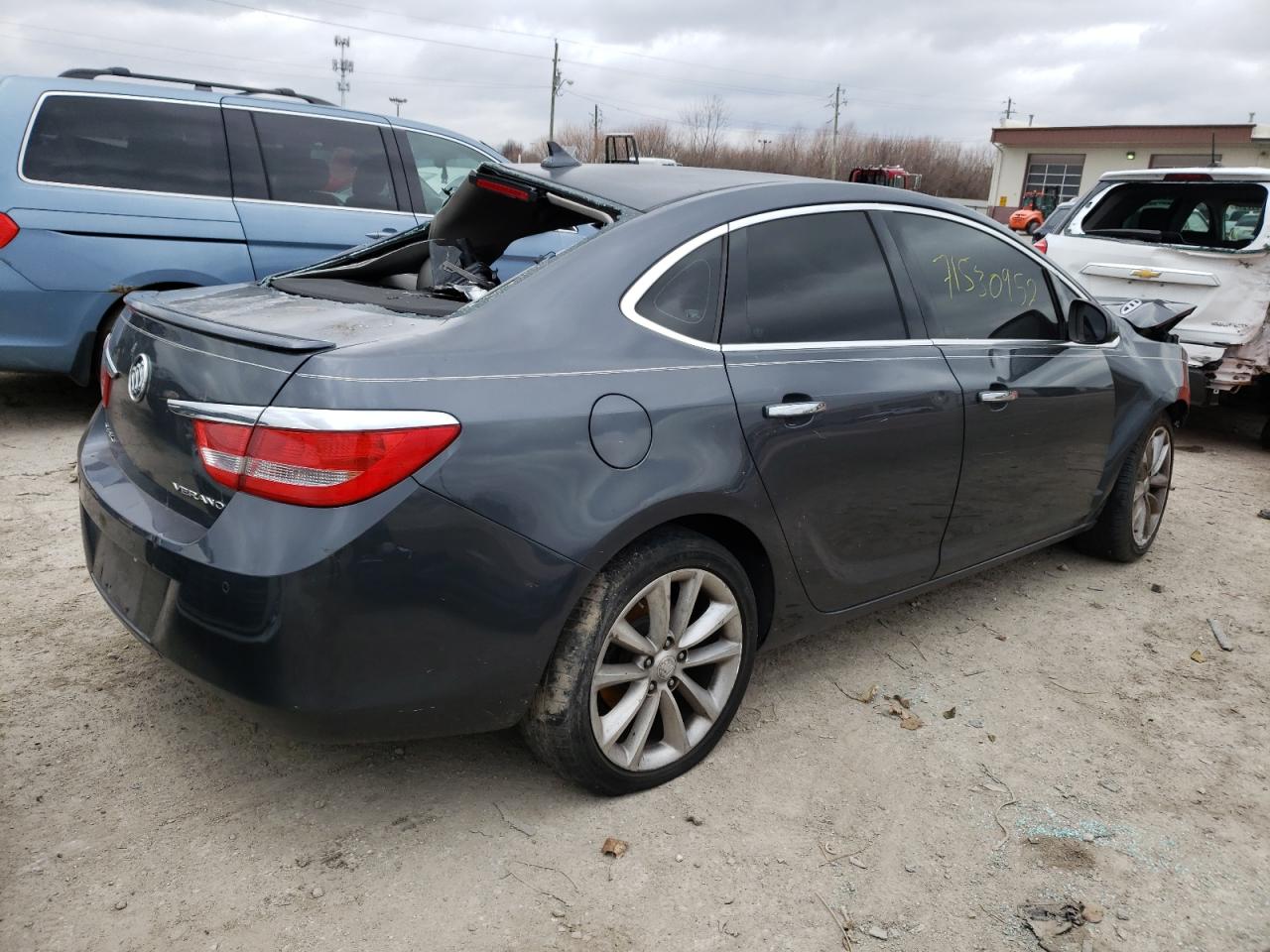 Photo 2 VIN: 1G4PR5SK7D4114460 - BUICK VERANO 