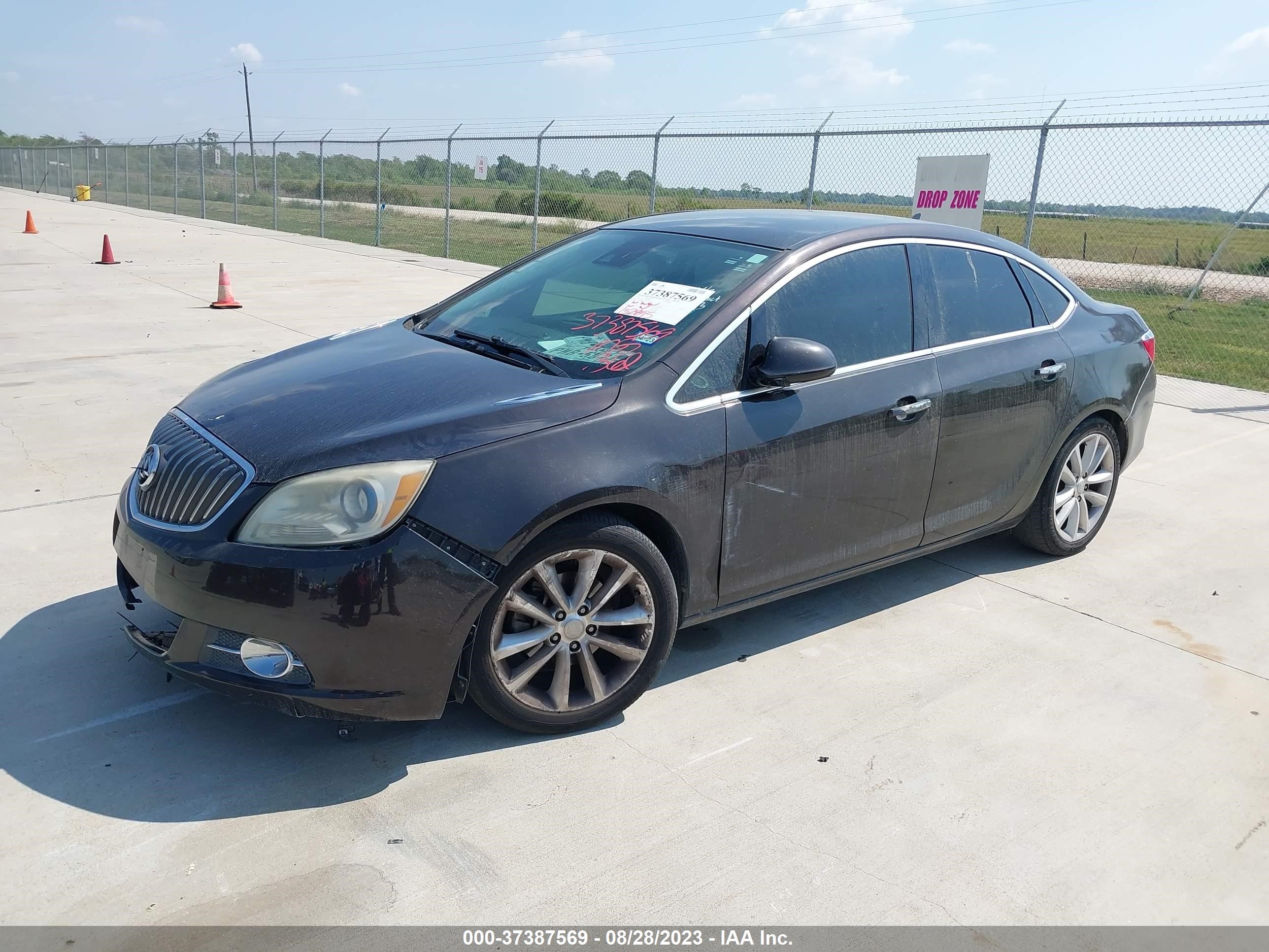 Photo 1 VIN: 1G4PR5SK7E4117330 - BUICK VERANO 