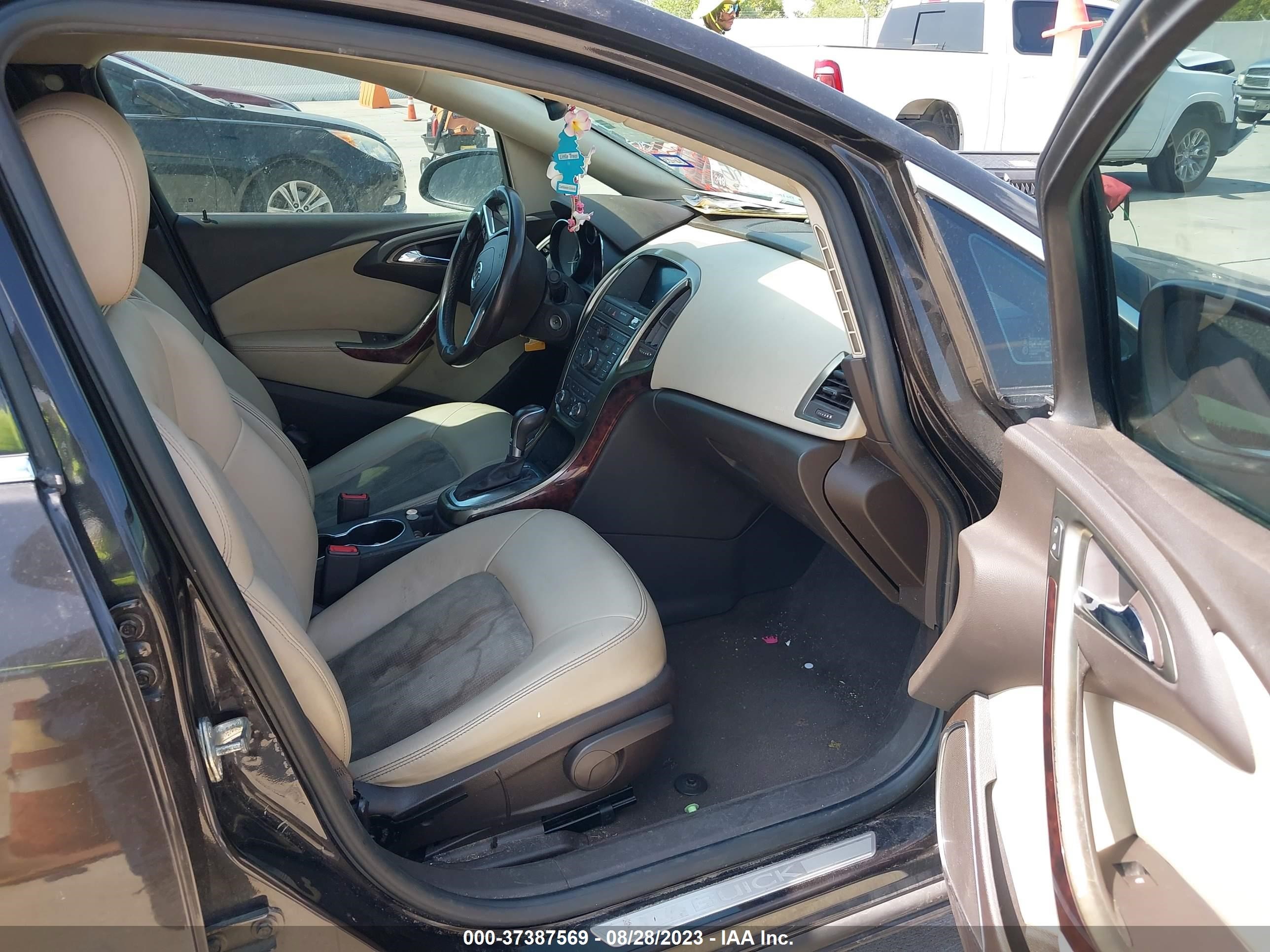 Photo 4 VIN: 1G4PR5SK7E4117330 - BUICK VERANO 