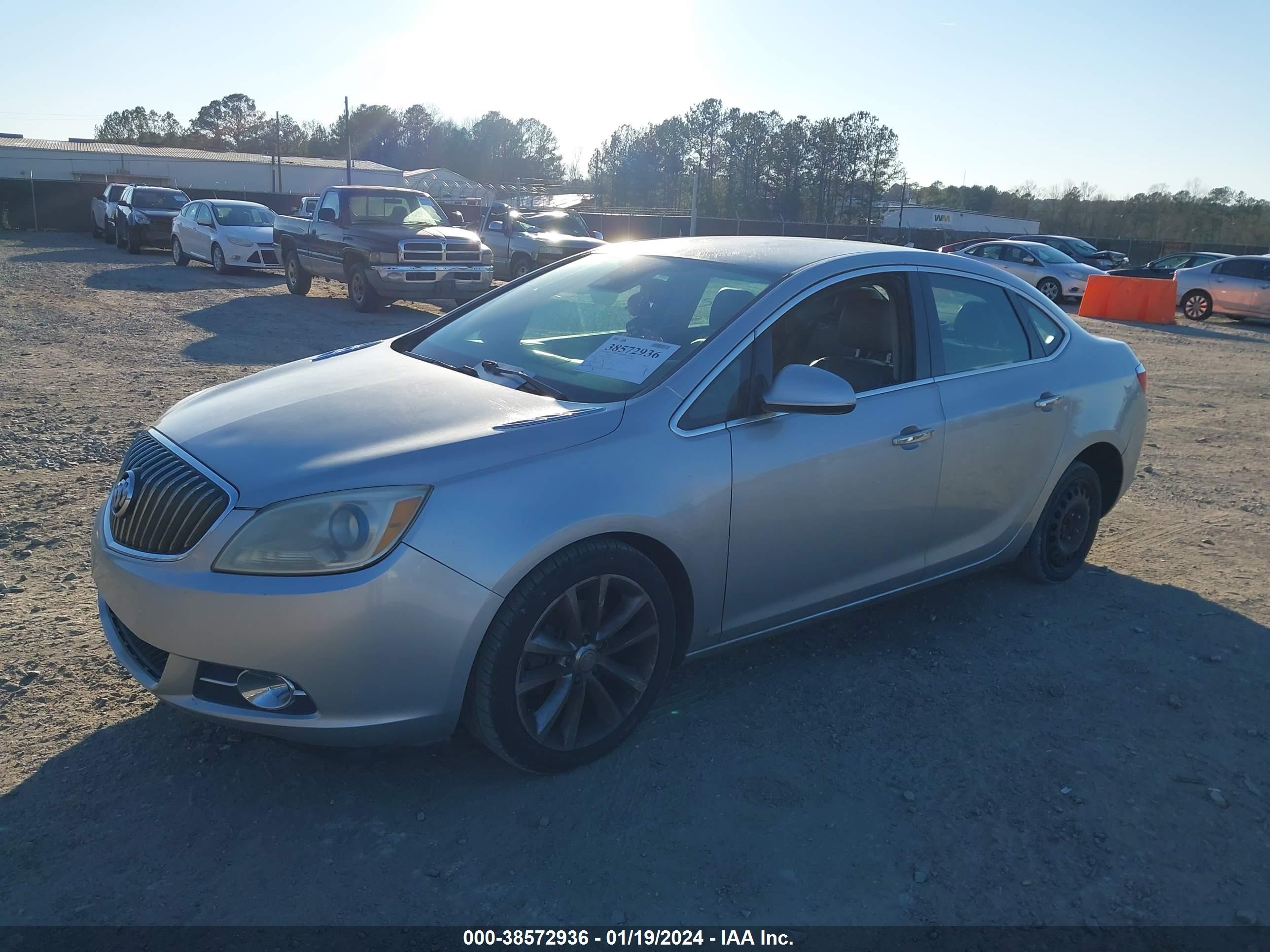 Photo 1 VIN: 1G4PR5SK7E4169590 - BUICK VERANO 