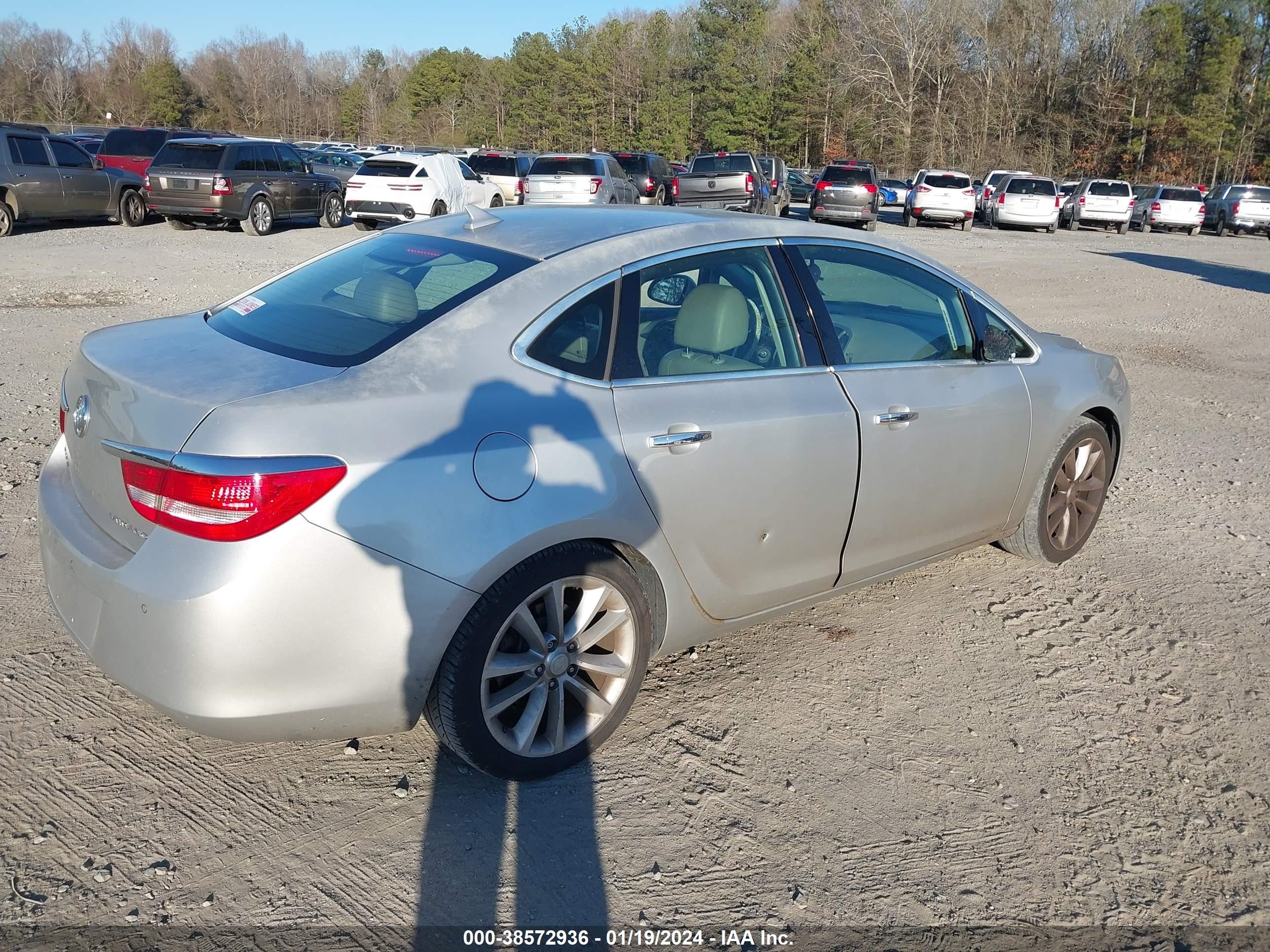 Photo 3 VIN: 1G4PR5SK7E4169590 - BUICK VERANO 