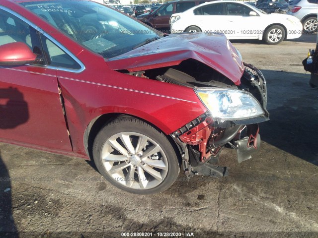 Photo 5 VIN: 1G4PR5SK7E4203236 - BUICK VERANO 