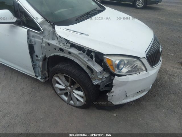 Photo 5 VIN: 1G4PR5SK7F4215114 - BUICK VERANO 