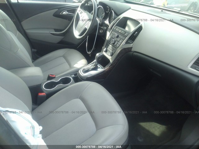 Photo 4 VIN: 1G4PR5SK7G4102104 - BUICK VERANO 