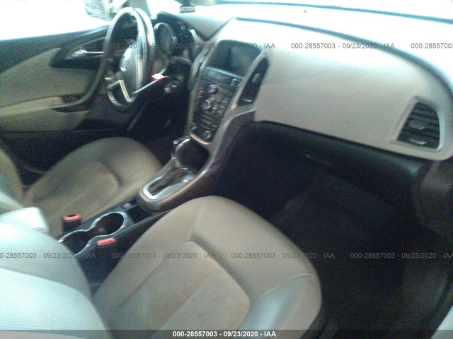 Photo 4 VIN: 1G4PR5SK7H4113282 - BUICK VERANO 