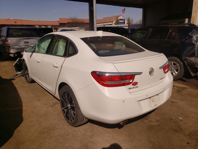 Photo 2 VIN: 1G4PR5SK7H4121334 - BUICK VERANO SPO 