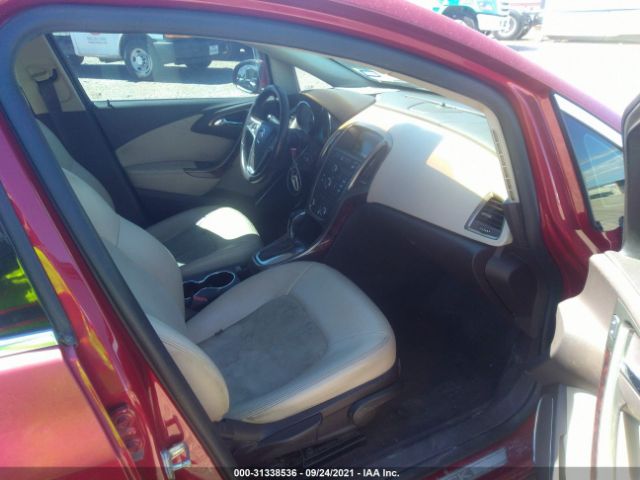 Photo 4 VIN: 1G4PR5SK8C4204747 - BUICK VERANO 