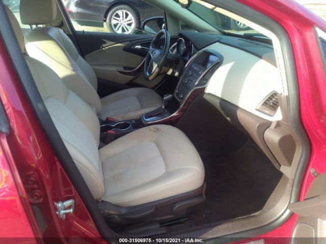 Photo 4 VIN: 1G4PR5SK8D4235577 - BUICK VERANO 