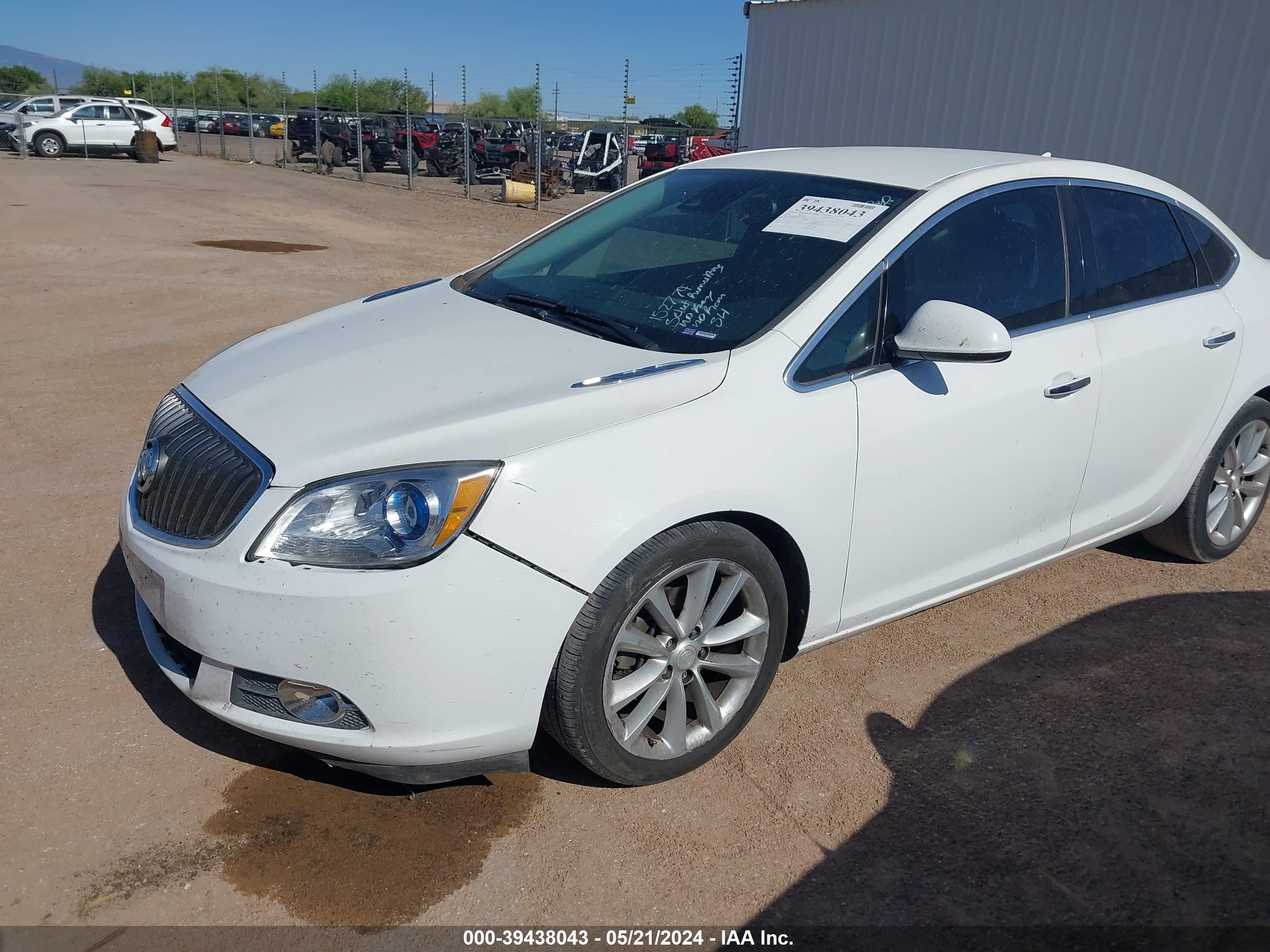 Photo 1 VIN: 1G4PR5SK8E4152779 - BUICK VERANO 