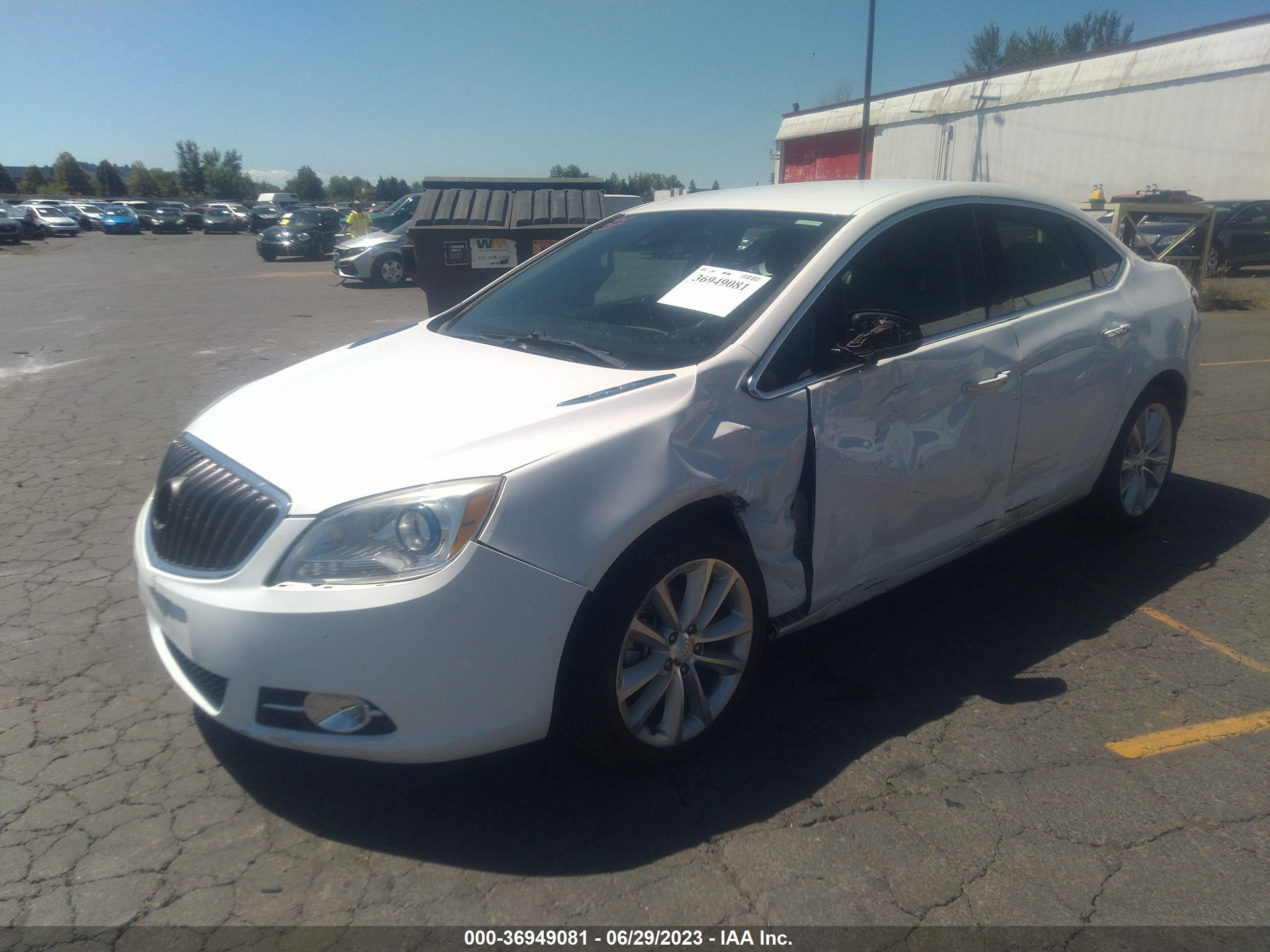 Photo 1 VIN: 1G4PR5SK8E4165600 - BUICK VERANO 