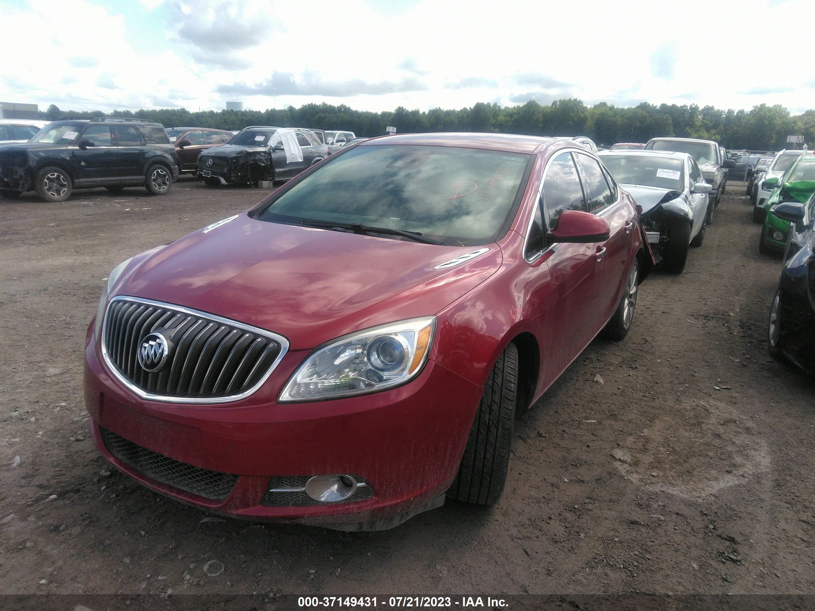 Photo 1 VIN: 1G4PR5SK8E4217033 - BUICK VERANO 