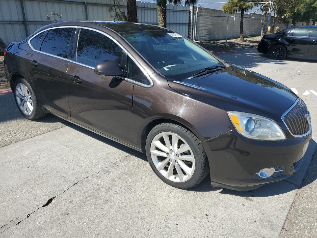 Photo 3 VIN: 1G4PR5SK8F4109688 - BUICK VERANO 