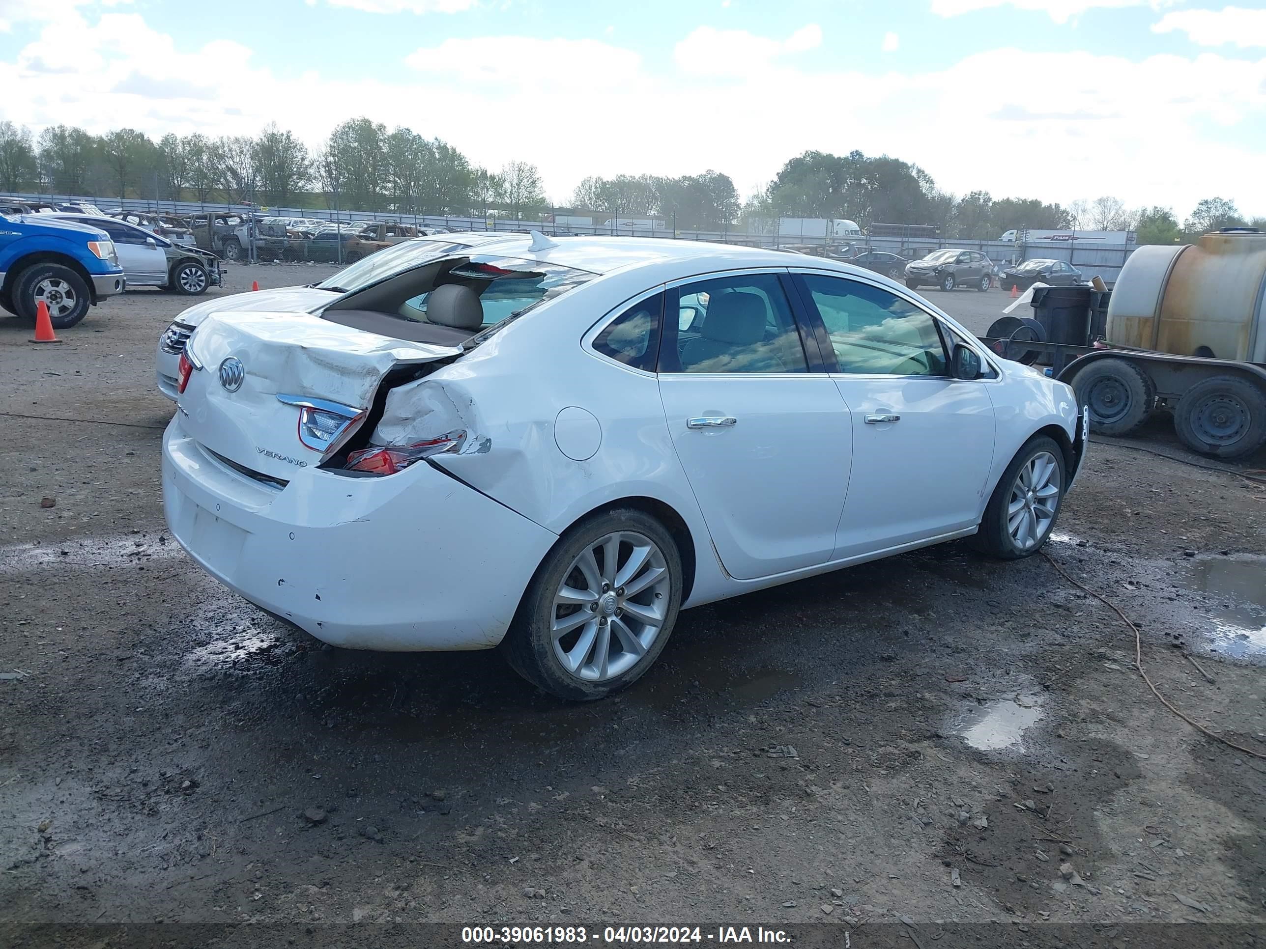 Photo 3 VIN: 1G4PR5SK9E4154380 - BUICK VERANO 