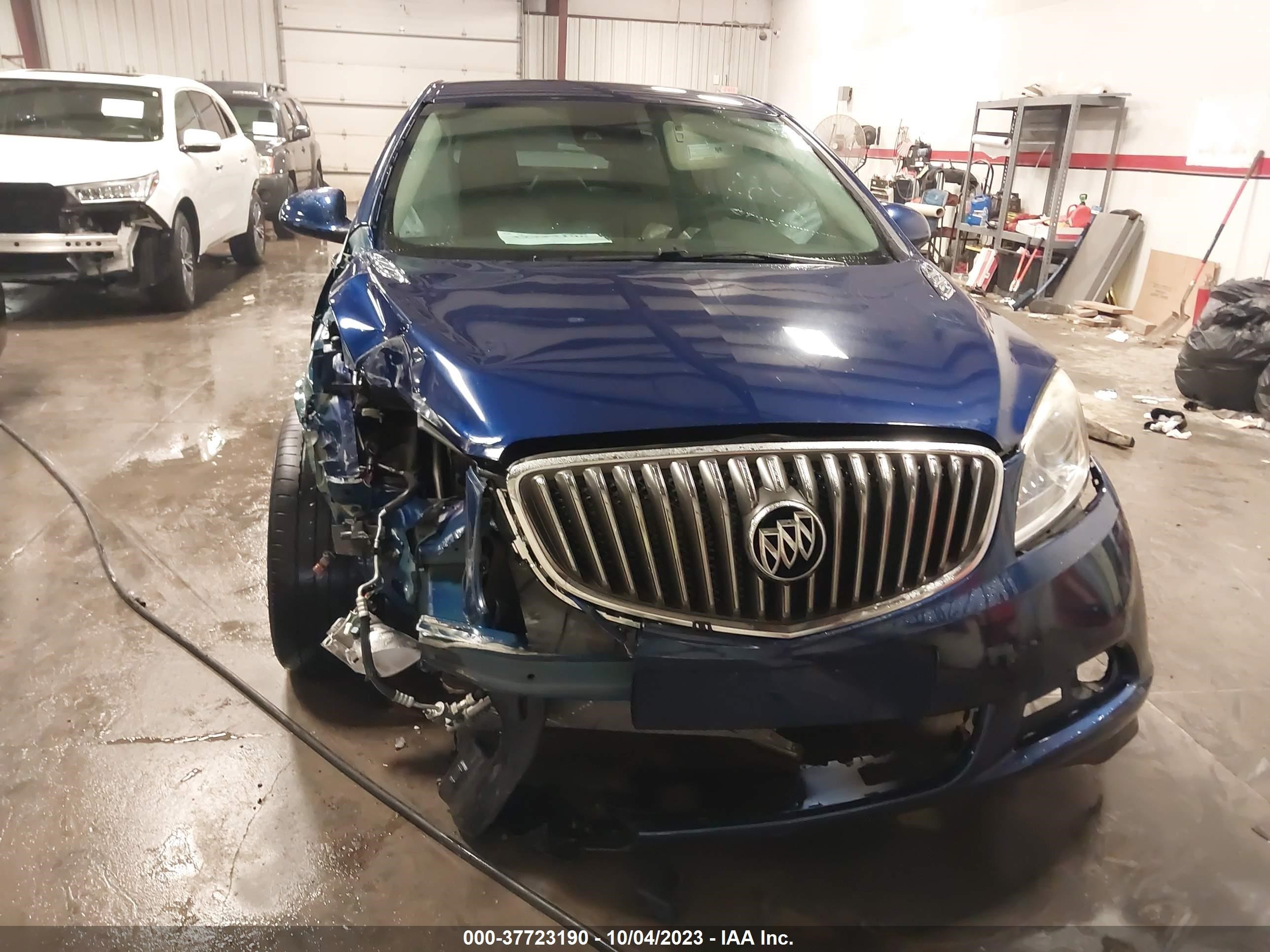 Photo 11 VIN: 1G4PR5SK9E4182454 - BUICK VERANO 