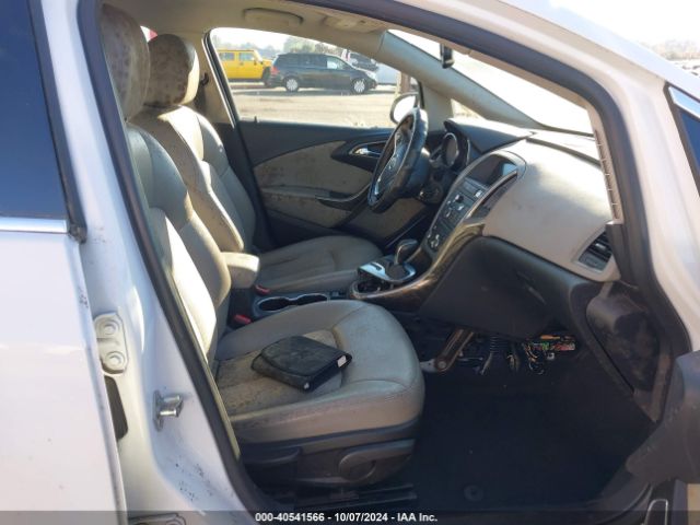 Photo 4 VIN: 1G4PR5SK9F4105374 - BUICK VERANO 