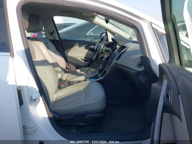 Photo 4 VIN: 1G4PR5SK9F4194461 - BUICK VERANO 