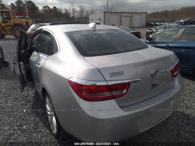 Photo 2 VIN: 1G4PR5SK9G4102542 - BUICK VERANO 