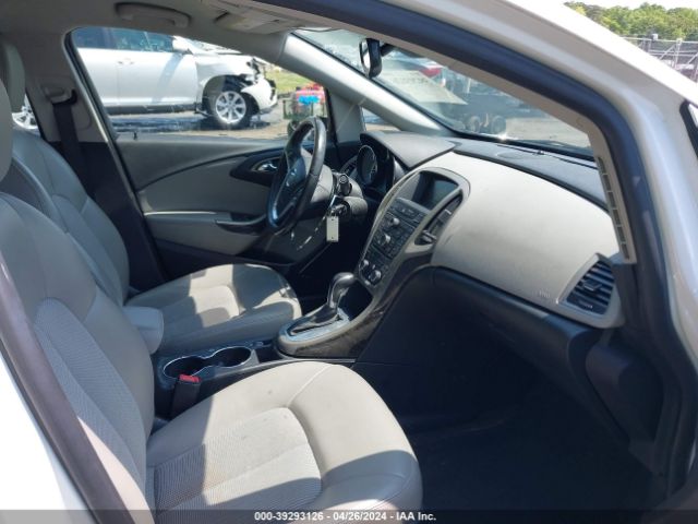 Photo 4 VIN: 1G4PR5SK9G4149148 - BUICK VERANO 