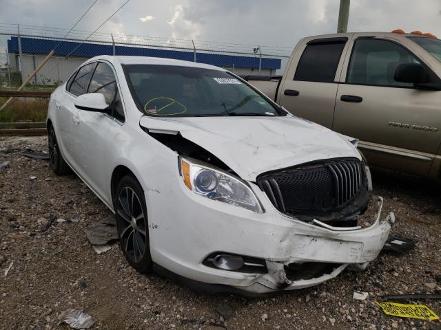 Photo 0 VIN: 1G4PR5SK9H4104888 - BUICK VERANO SPO 