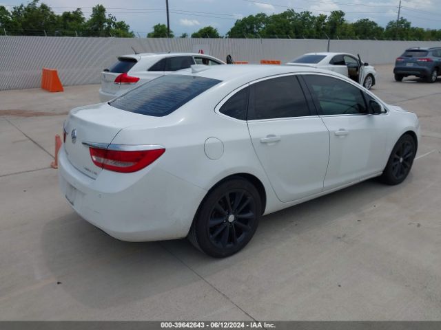 Photo 3 VIN: 1G4PR5SKXF4101026 - BUICK VERANO 