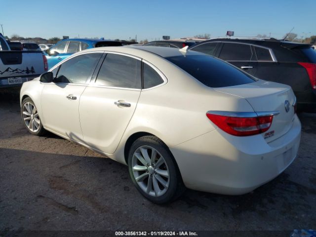 Photo 2 VIN: 1G4PS5SK0C4176706 - BUICK VERANO 