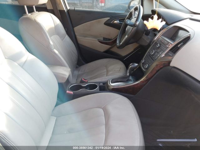 Photo 4 VIN: 1G4PS5SK0C4176706 - BUICK VERANO 