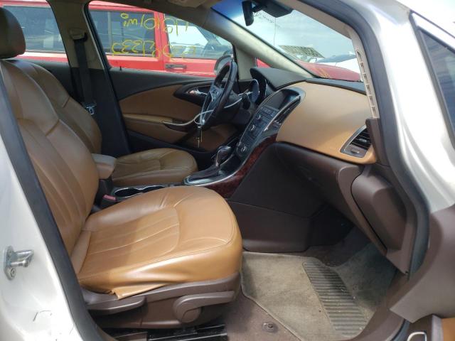 Photo 4 VIN: 1G4PS5SK0C4177693 - BUICK VERANO 