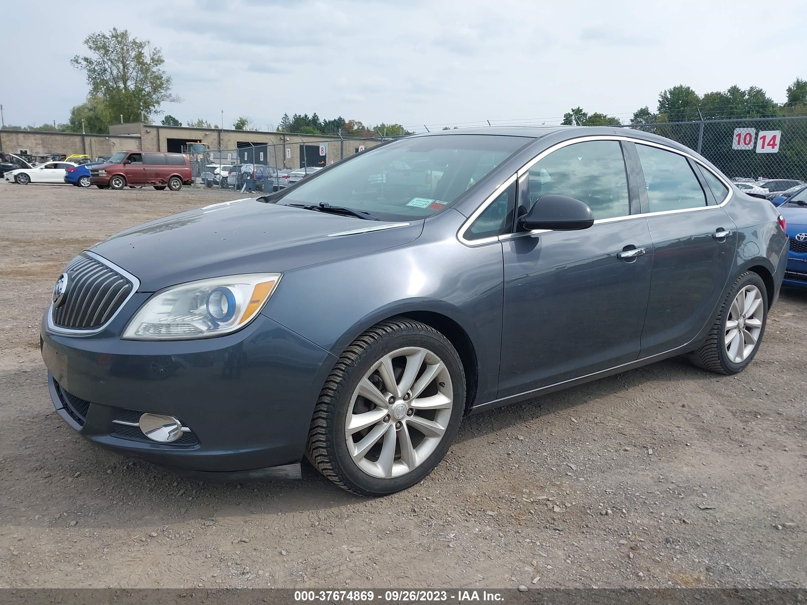 Photo 1 VIN: 1G4PS5SK0C4178147 - BUICK VERANO 