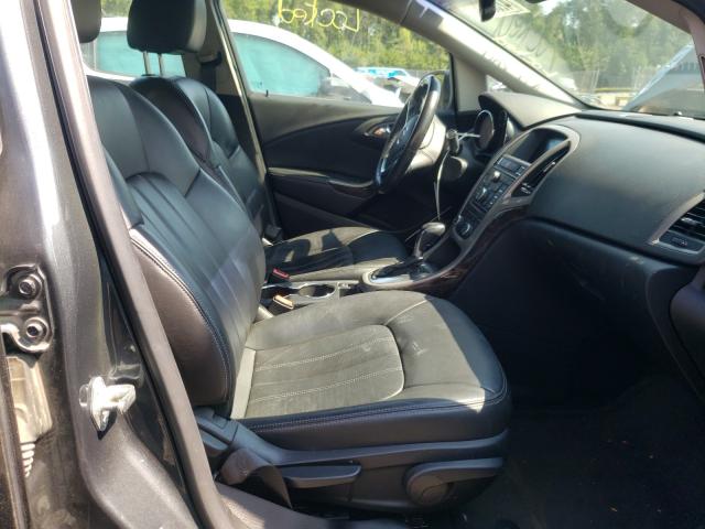 Photo 4 VIN: 1G4PS5SK0C4209817 - BUICK VERANO 