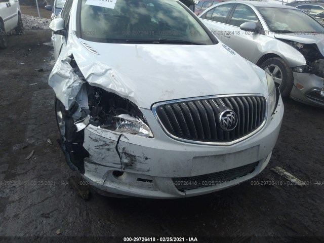 Photo 5 VIN: 1G4PS5SK0E4144910 - BUICK VERANO 