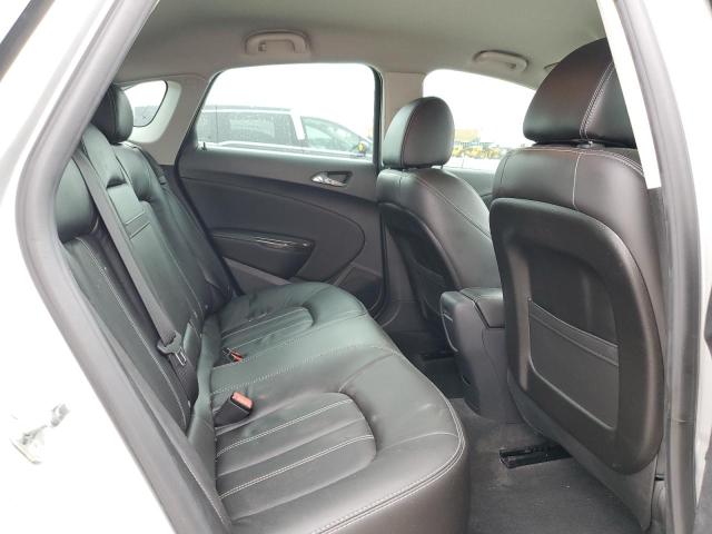 Photo 9 VIN: 1G4PS5SK0E4151016 - BUICK VERANO 