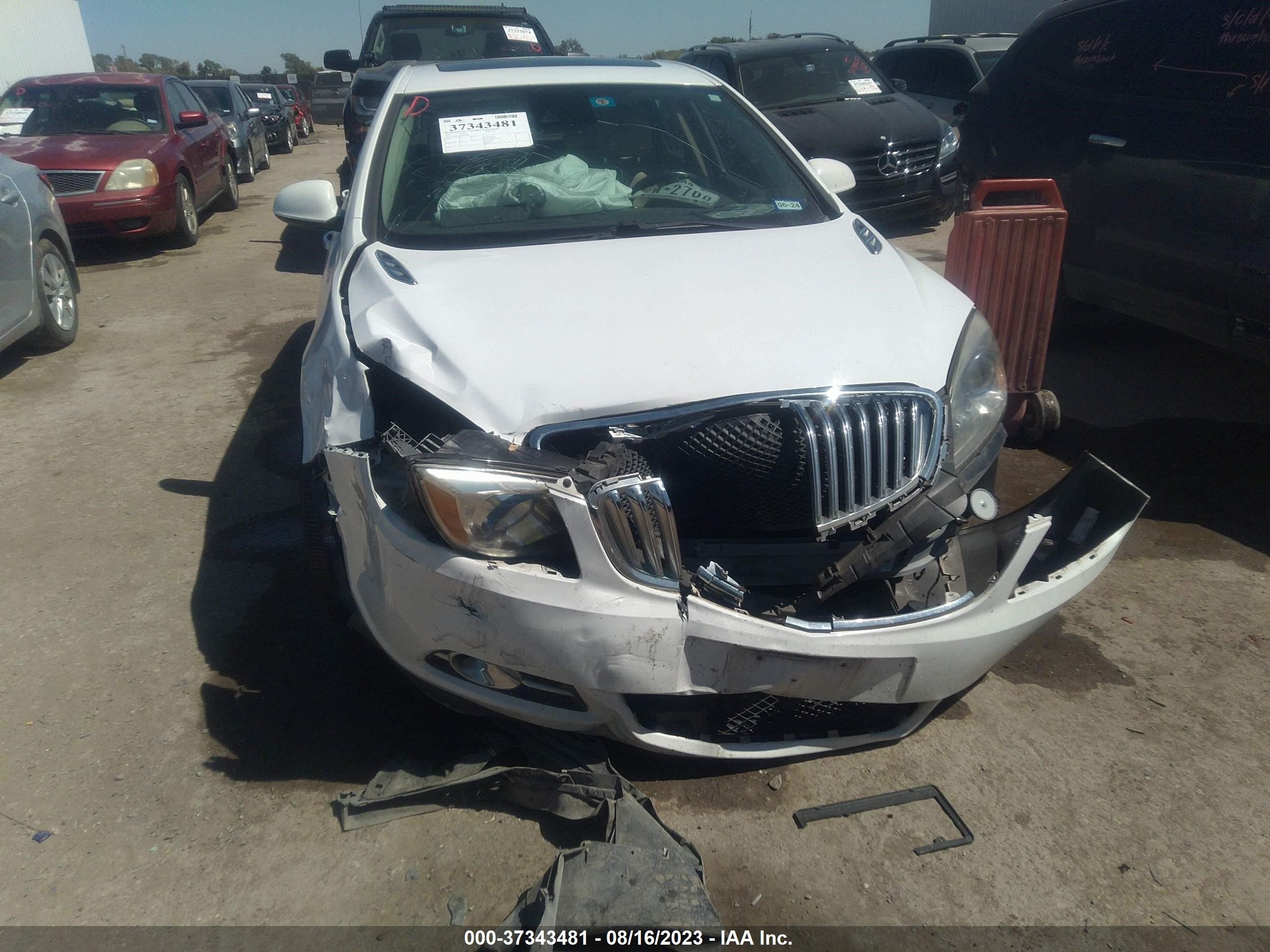 Photo 5 VIN: 1G4PS5SK0G4171818 - BUICK VERANO 