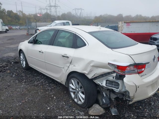 Photo 2 VIN: 1G4PS5SK1C4217988 - BUICK VERANO 