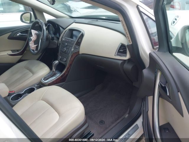 Photo 4 VIN: 1G4PS5SK1F4184608 - BUICK VERANO 