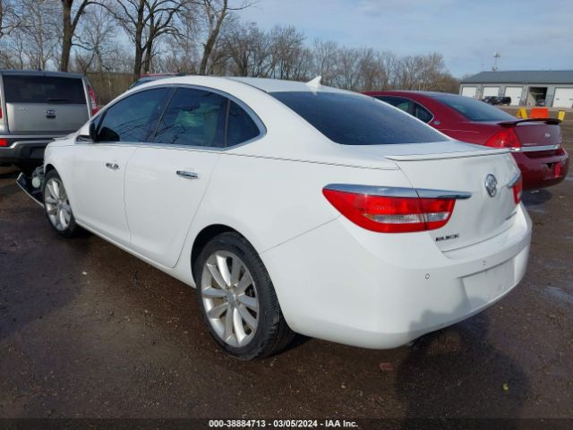 Photo 2 VIN: 1G4PS5SK2C4219555 - BUICK VERANO 