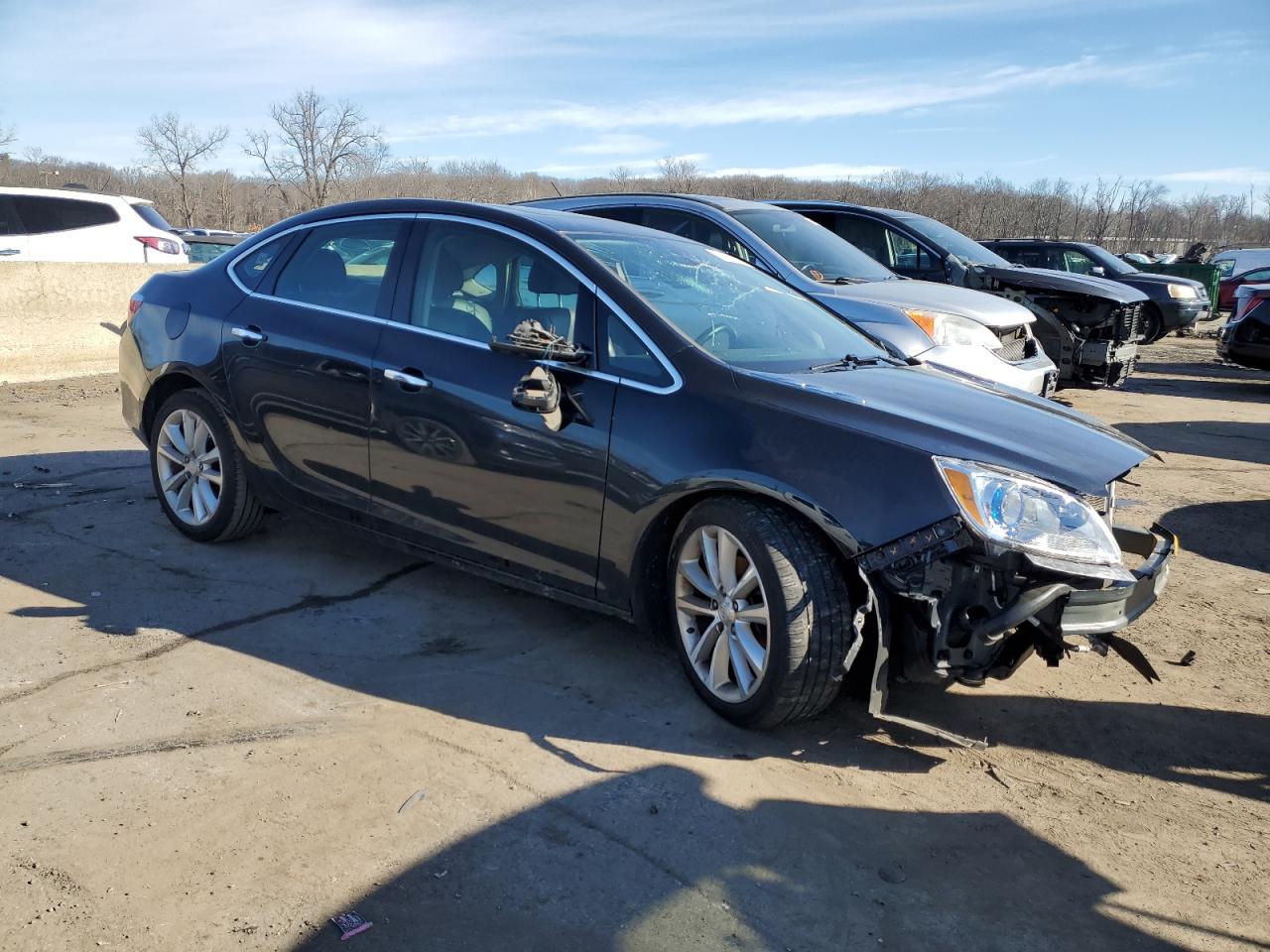 Photo 3 VIN: 1G4PS5SK2D4179611 - BUICK VERANO 