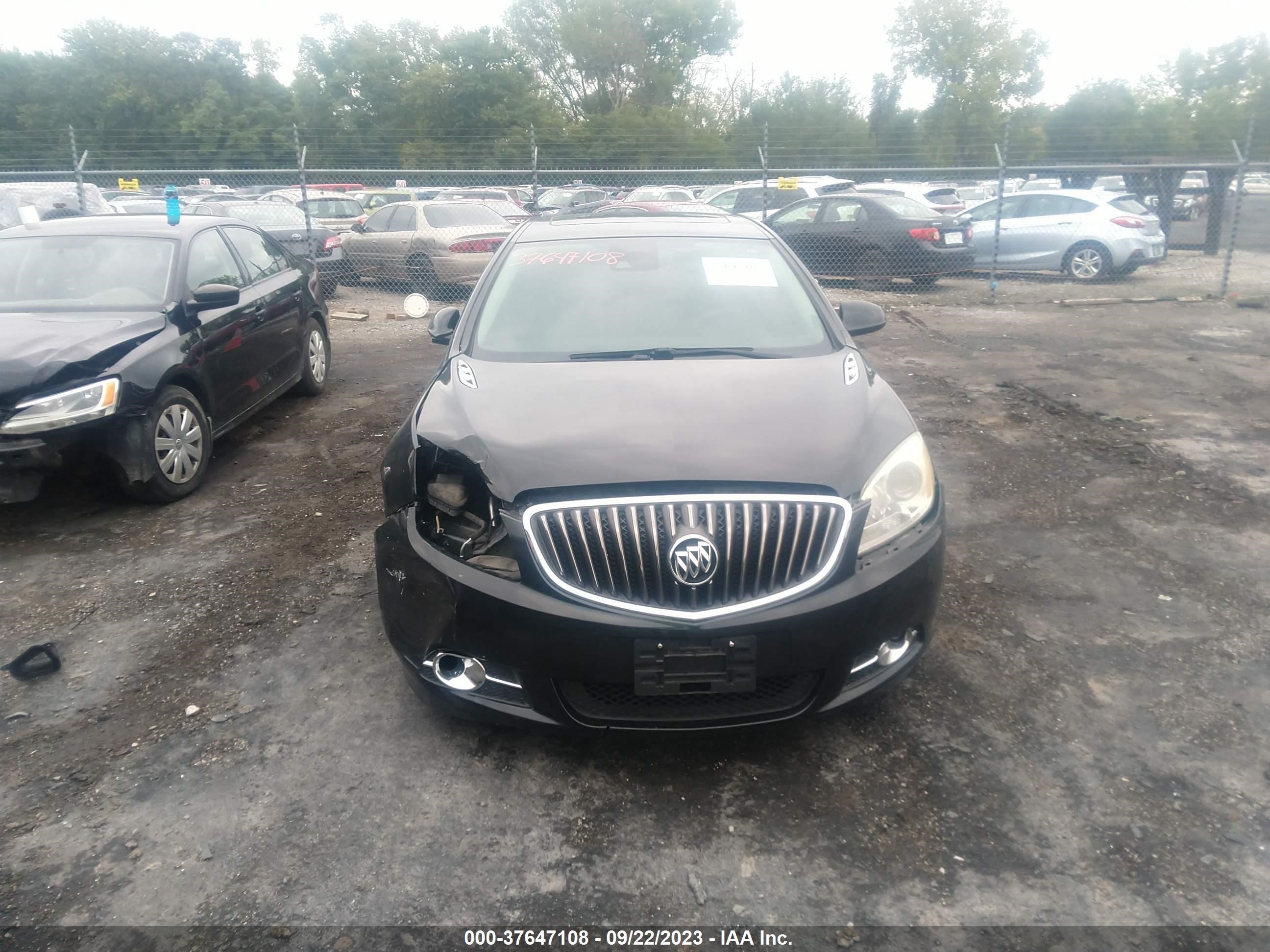 Photo 12 VIN: 1G4PS5SK2F4190658 - BUICK VERANO 