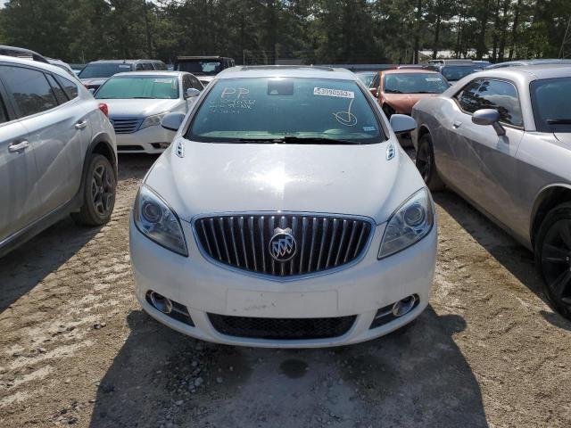 Photo 4 VIN: 1G4PS5SK2F4195469 - BUICK VERANO 