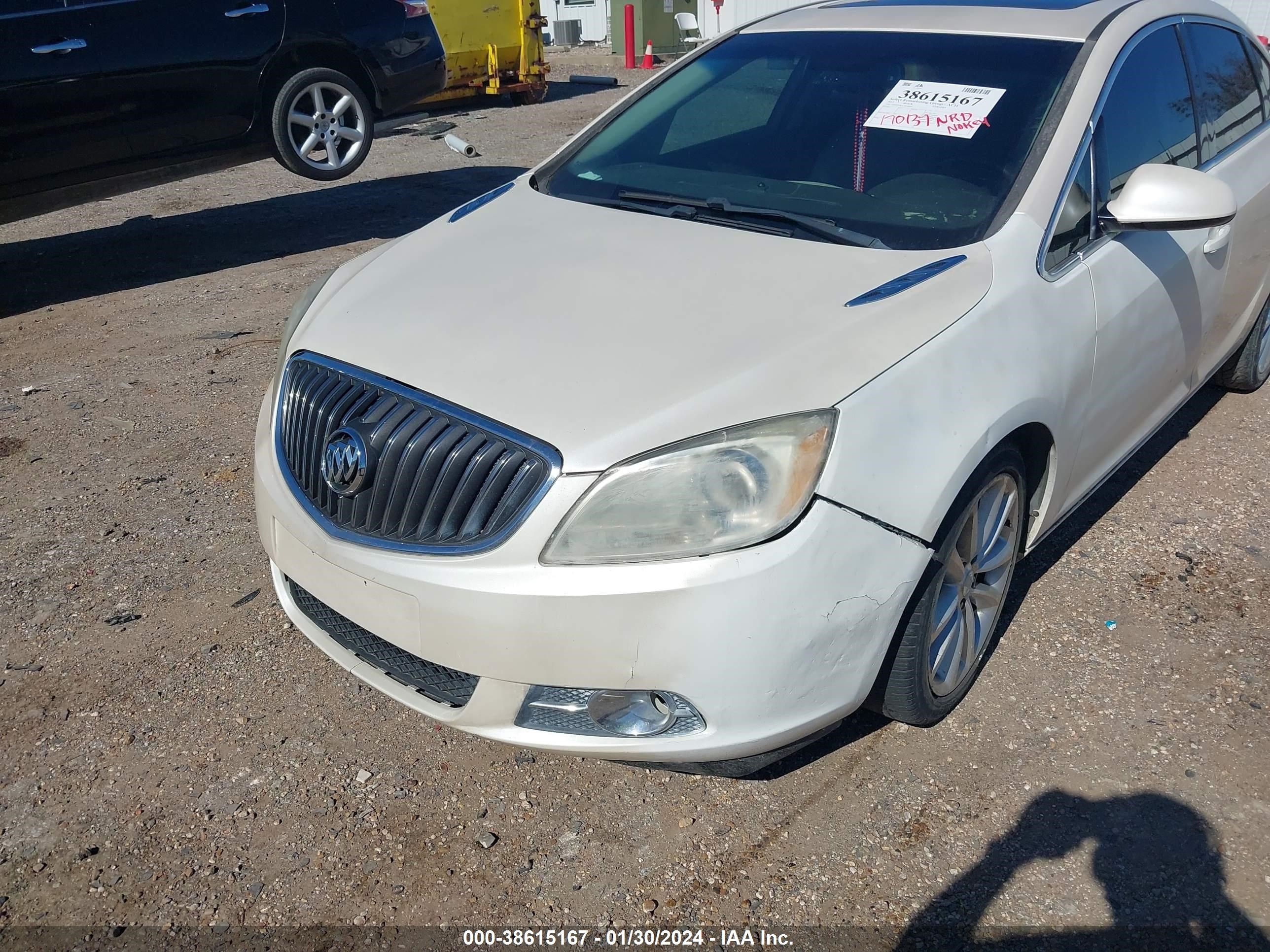 Photo 5 VIN: 1G4PS5SK3C4159009 - BUICK VERANO 