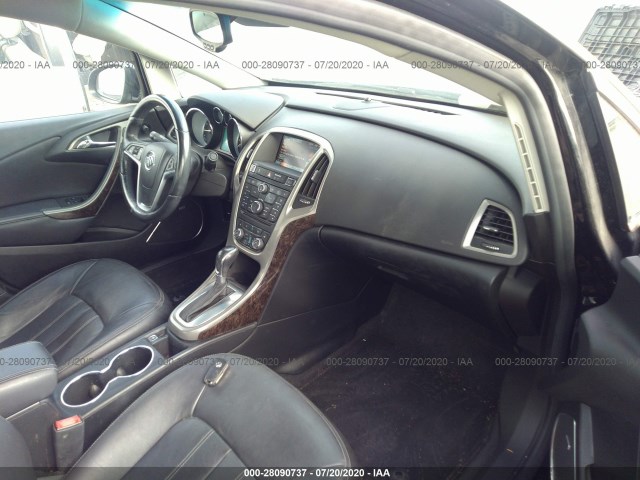 Photo 4 VIN: 1G4PS5SK3C4203414 - BUICK VERANO 