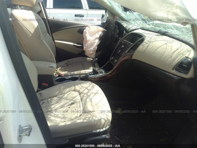 Photo 4 VIN: 1G4PS5SK3D4160291 - BUICK VERANO 