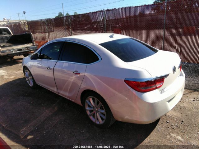 Photo 2 VIN: 1G4PS5SK3D4201423 - BUICK VERANO 