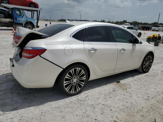 Photo 2 VIN: 1G4PS5SK3D4201549 - BUICK VERANO 